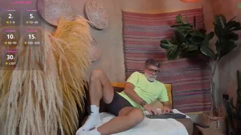 Snapshot of lukecrews chatting on 03/07/25, 11:29 Luke Crews online show from 03/07/25, 11:29