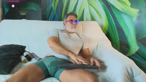 Luke Crews online show from 03/18/26, 07:39