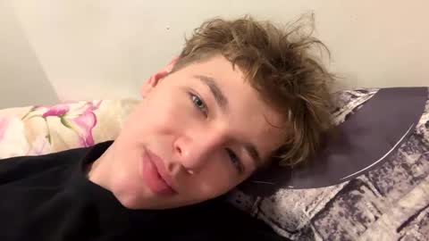 Snapshot of lukedesirable chatting on 01/10/25, 08:26 lukedesirable online show from 01/10/25, 08:26