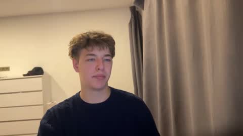 Snapshot of lukedesirable chatting on 01/18/25, 04:21 lukedesirable online show from 01/18/25, 04:21