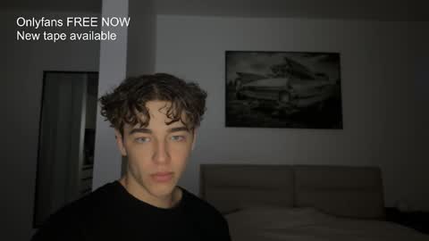 Snapshot of lukedesirable chatting on 12/03/25, 09:24 lukedesirable online show from 12/03/25, 09:24