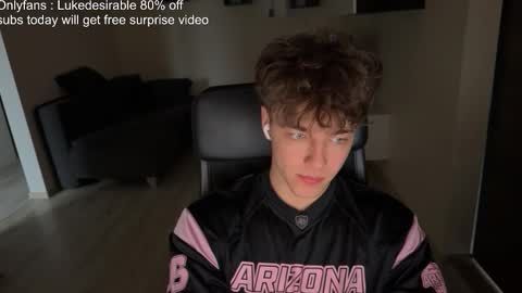 Snapshot of lukedesirable chatting on 03/24/26, 04:12 lukedesirable online show from 03/24/26, 04:12