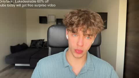 Snapshot of lukedesirable chatting on 04/14/26, 04:57 lukedesirable online show from 04/14/26, 04:57