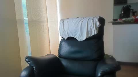 Snapshot of lukeglanton17 chatting on 03/20/26, 11:48 Luke online show from 03/20/26, 11:48