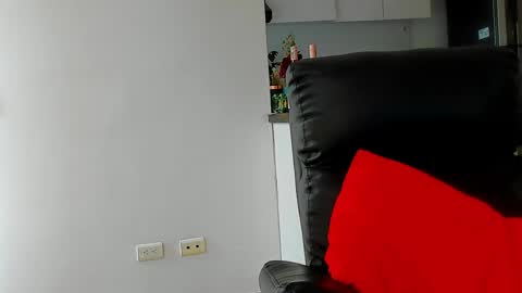 Snapshot of lukeglanton17 chatting on 04/15/26, 12:56 Luke online show from 04/15/26, 12:56