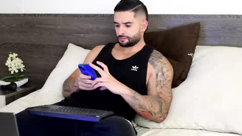 Lukhas f4f online show from 11/21/25, 11:58