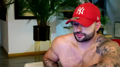 Snapshot of lukhass chatting on 04/22/26, 12:13 Lukhas f4f online show from 04/22/26, 12:13