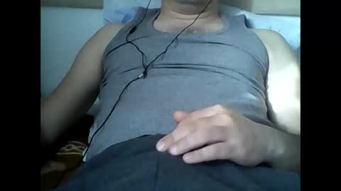 Snapshot of lukixxxx chatting on 02/15/26, 01:31 lukixxxx online show from 02/15/26, 01:31
