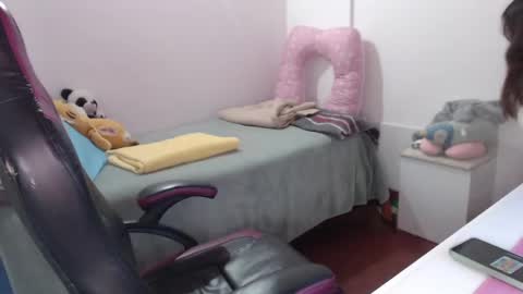 Vicky online show from 12/14/24, 04:20