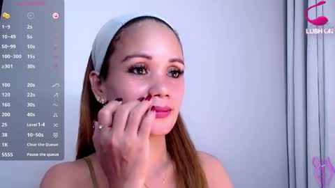 Snapshot of lulita_moan chatting on 01/08/25, 11:30 lulu online show from 01/08/25, 11:30