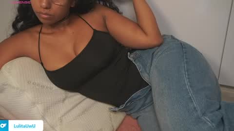 Snapshot of lulitauwu chatting on 04/01/26, 01:39 lulitauwu online show from 04/01/26, 01:39