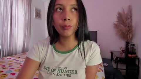 Snapshot of lulu10541697 chatting on 03/19/26, 01:15 lulu10541697 online show from 03/19/26, 01:15