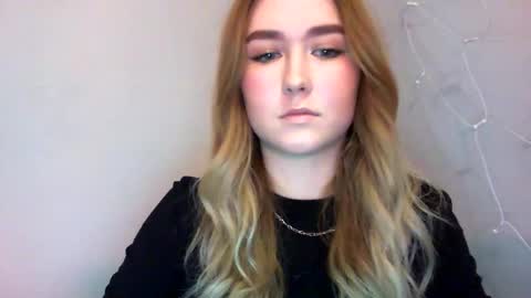 Snapshot of lulu_baby1 chatting on 02/02/25, 01:41 Lulu Baby18 online show from 02/02/25, 01:41
