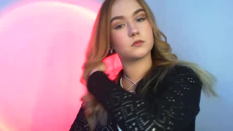 Snapshot of lulu_baby1 chatting on 02/08/25, 01:22 Lulu Baby18 online show from 02/08/25, 01:22