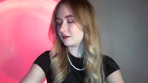 Snapshot of lulu_baby1 chatting on 02/20/25, 03:52 Lulu Baby18 online show from 02/20/25, 03:52