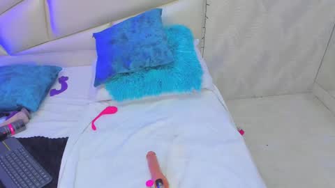 Snapshot of lulu_kawai chatting on 02/10/25, 10:51 lulu online show from 02/10/25, 10:51