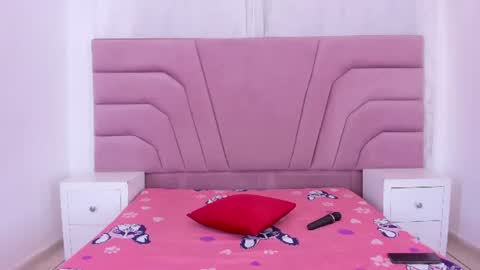 Snapshot of lulu_kissx chatting on 06/24/26, 12:04 Lulu online show from 06/24/26, 12:04