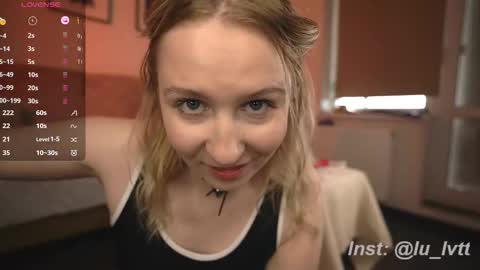 Snapshot of lulu_lovett chatting on 09/14/25, 10:36 lulu_lovett online show from 09/14/25, 10:36