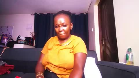 lulu_sparks1 online show from 02/22/26, 12:15