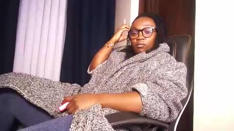 Snapshot of lulu_sparks1 chatting on 05/02/26, 05:29 lulu_sparks1 online show from 05/02/26, 05:29