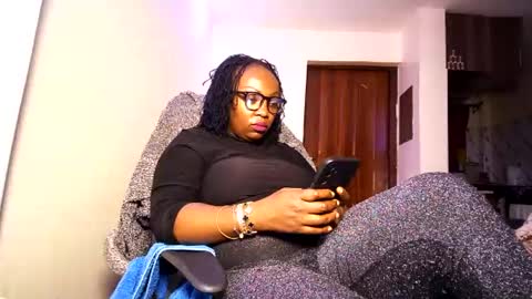Snapshot of lulu_sparks1 chatting on 06/23/26, 01:36 lulu_sparks1 online show from 06/23/26, 01:36