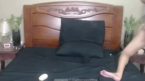 Snapshot of lulu_wild chatting on 02/16/26, 02:40 lulu_wild online show from 02/16/26, 02:40