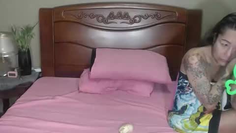 Snapshot of lulu_wild chatting on 03/22/26, 11:57 lulu_wild online show from 03/22/26, 11:57