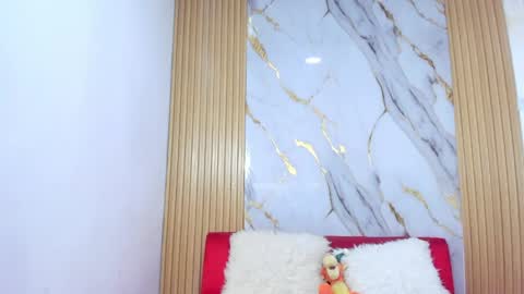 LULU online show from 04/17/26, 03:26