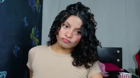 Snapshot of luluupeach69 chatting on 07/05/26, 01:34 luluupeach69 online show from 07/05/26, 01:34