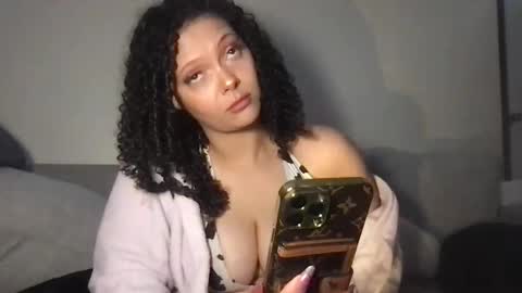 LuLu Valenttine Hot Sexy HawaiianCape Verde online show from 11/23/25, 06:41