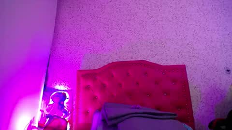 Snapshot of luly_blue chatting on 11/14/25, 03:16 Luly online show from 11/14/25, 03:16