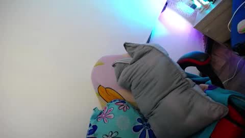 Snapshot of luly_blue chatting on 12/03/25, 03:47 Luly online show from 12/03/25, 03:47