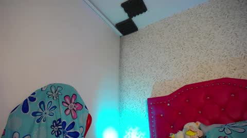 Luly online show from 04/15/26, 04:08