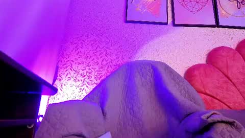Snapshot of luly_blue chatting on 07/04/26, 03:35 Luly online show from 07/04/26, 03:35