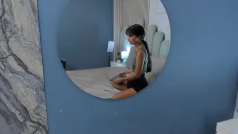 Snapshot of luly_dreams chatting on 05/03/26, 11:16 luly_dreams online show from 05/03/26, 11:16