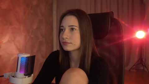 Amelia online show from 09/14/25, 12:10