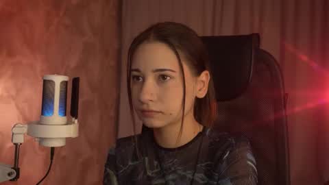 Amelia online show from 09/20/25, 12:00