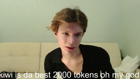 Snapshot of lumeris chatting on 01/01/25, 04:07 Felix online show from 01/01/25, 04:07