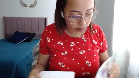 LUMI     online show from 01/10/25, 06:49