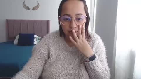 LUMI     online show from 01/11/25, 04:25