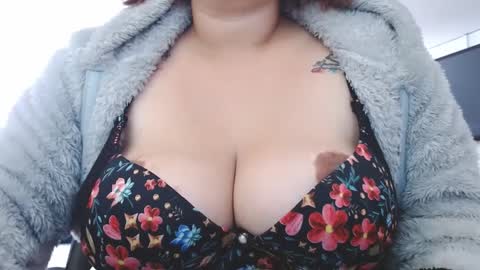 LUMI     online show from 02/25/25, 04:21