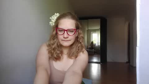 Lumi online show from 07/26/26, 08:32