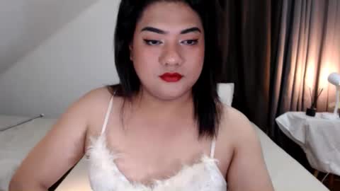 Snapshot of luminagandara chatting on 01/04/25, 03:07 QueenBritney online show from 01/04/25, 03:07