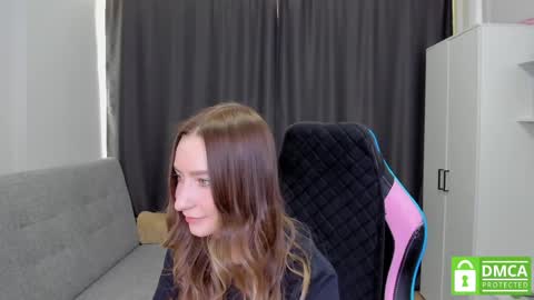 Snapshot of luminaya chatting on 05/06/26, 10:53 Naya online show from 05/06/26, 10:53