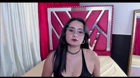 Snapshot of luna021_1 chatting on 09/18/25, 08:00 Luna  online show from 09/18/25, 08:00