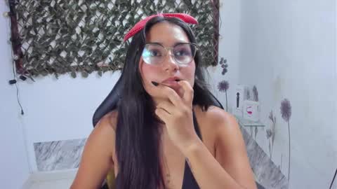 Snapshot of luna021_1 chatting on 10/13/25, 07:14 Luna  online show from 10/13/25, 07:14