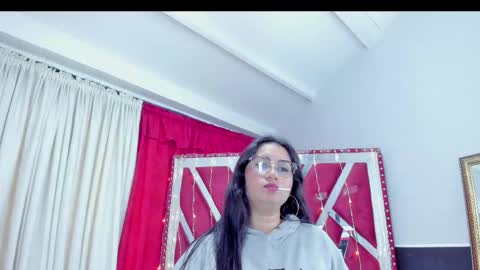 Luna  online show from 11/23/25, 12:05