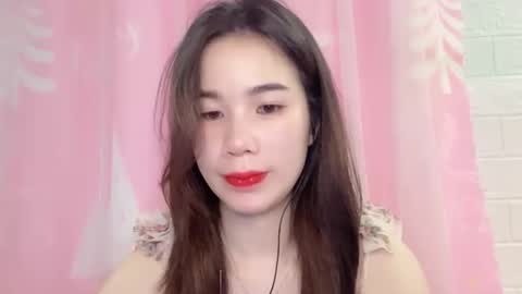 Snapshot of luna4739 chatting on 04/07/26, 05:57 Luna online show from 04/07/26, 05:57