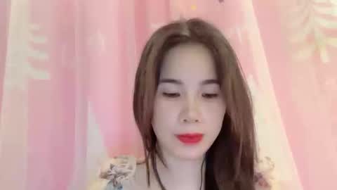 Snapshot of luna4739 chatting on 04/11/26, 03:33 Luna online show from 04/11/26, 03:33