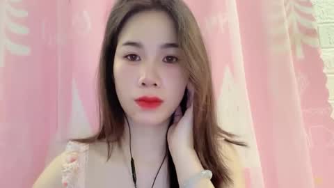 Snapshot of luna4739 chatting on 04/12/26, 07:41 Luna online show from 04/12/26, 07:41